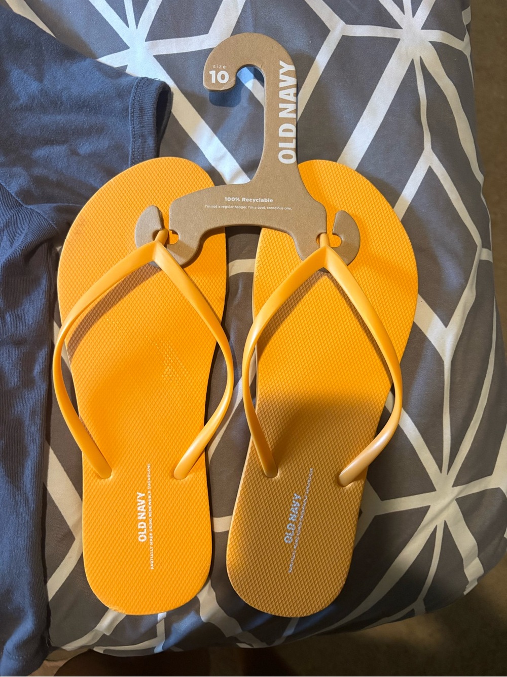 Old Navy Women's Bright Orange Flip Sandals